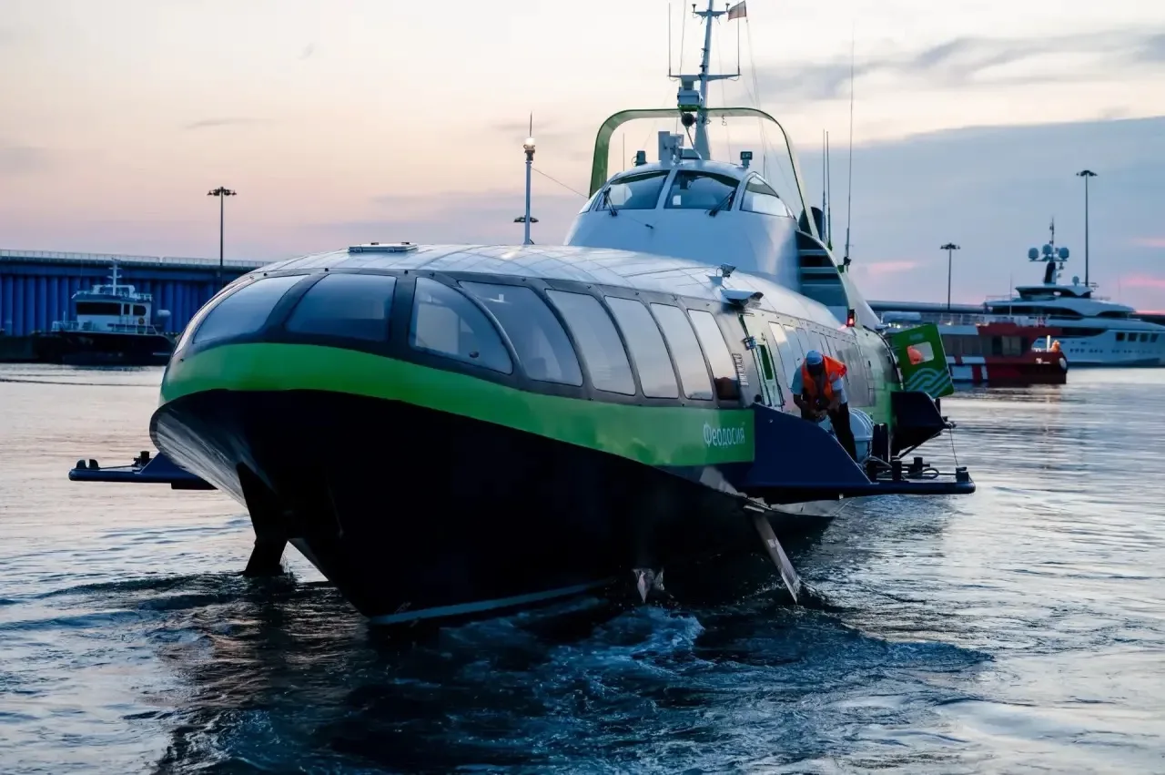 «Комета» и «Сириус Вектор» продолжат рейсы до конца октября 🌊