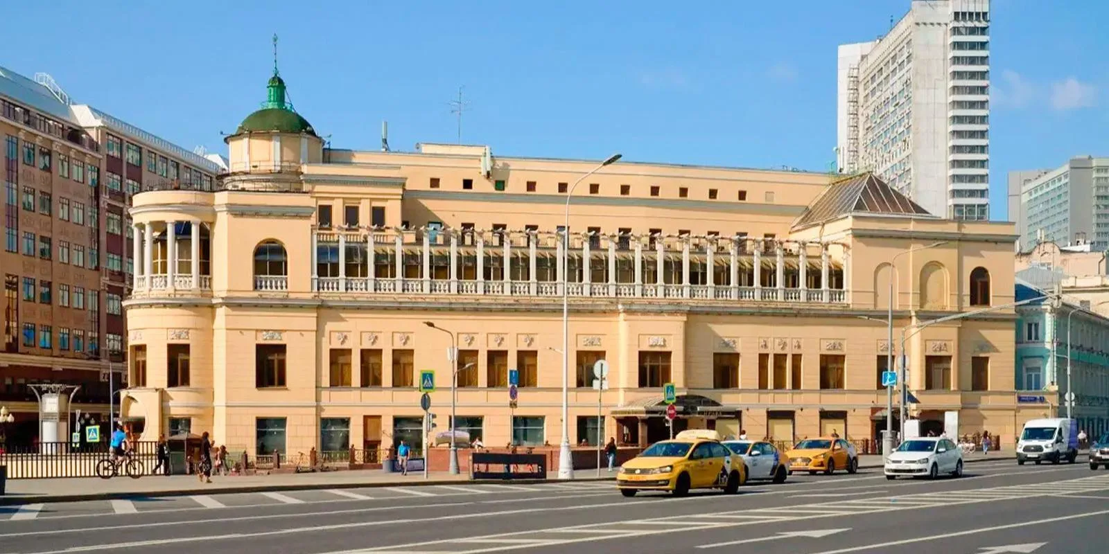 🏛 В Москве началась реставрацияфасадов здания ресторана «Прага» на улице Арбат (дом 2/...
