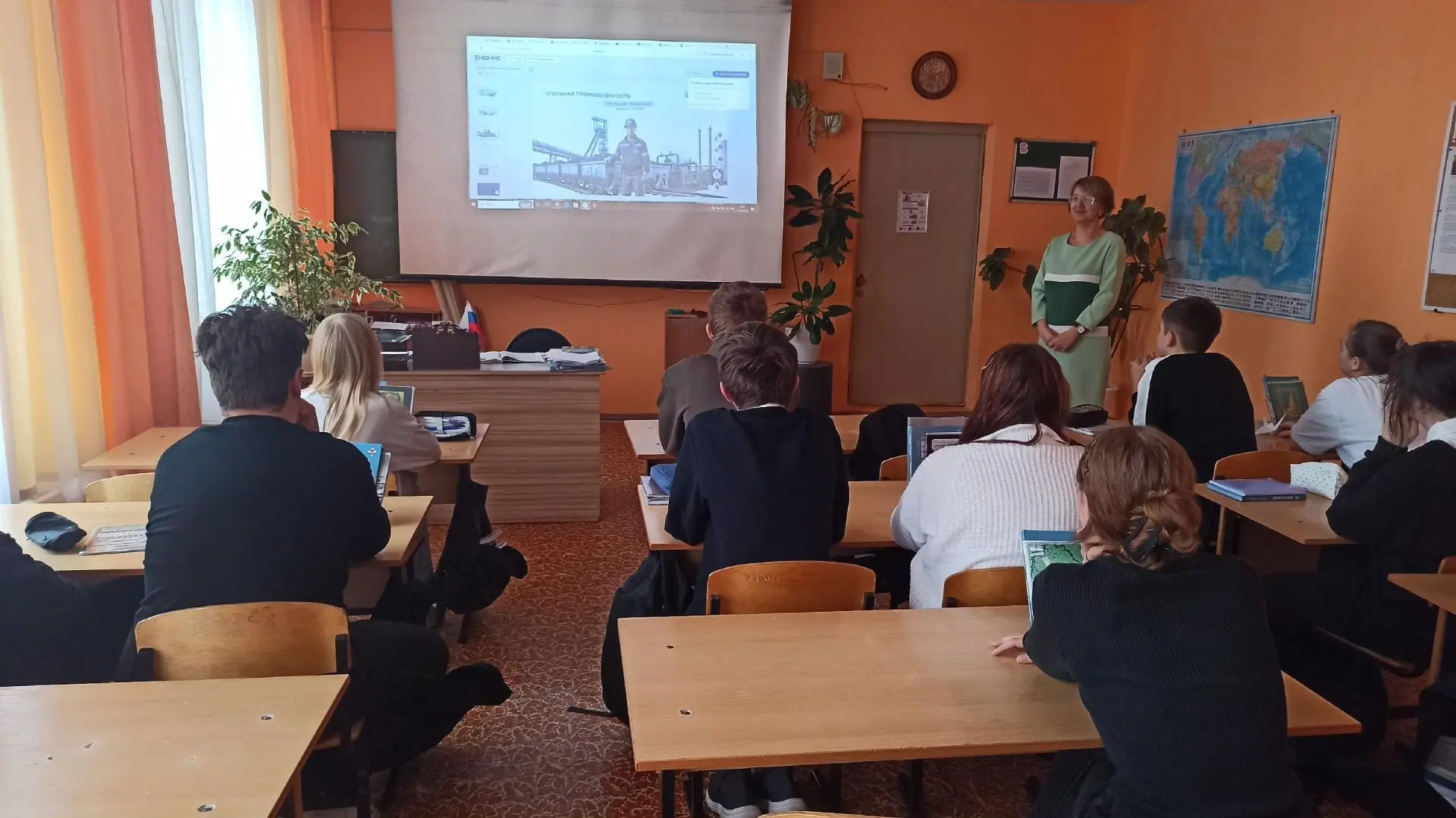 🎓 Просветительское мероприятие в рамках Российской энергетической недели