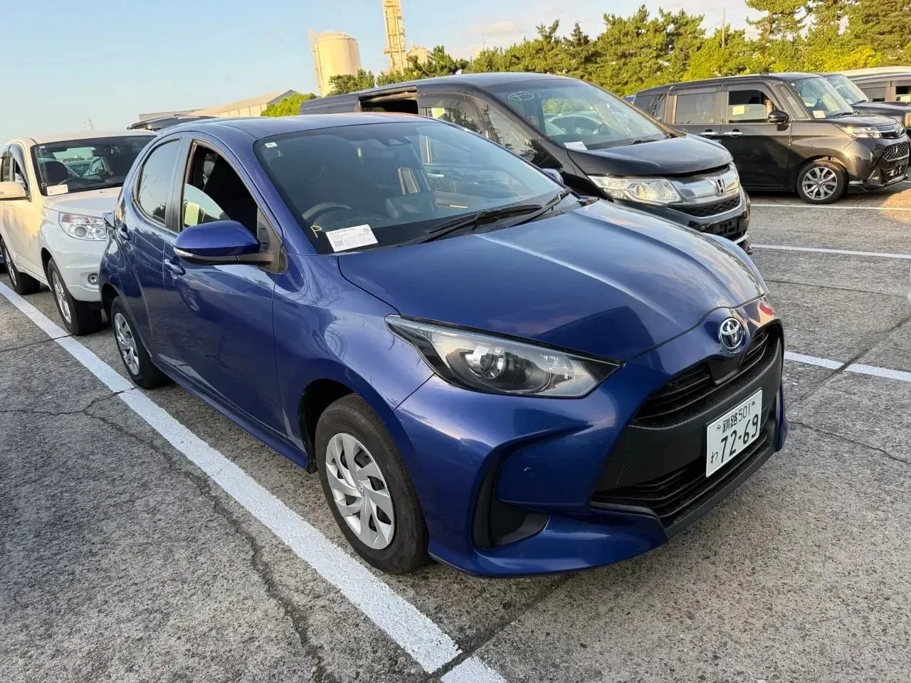 Купили автомобиль из Японии Toyota Yaris для нашего лкиента Петра: