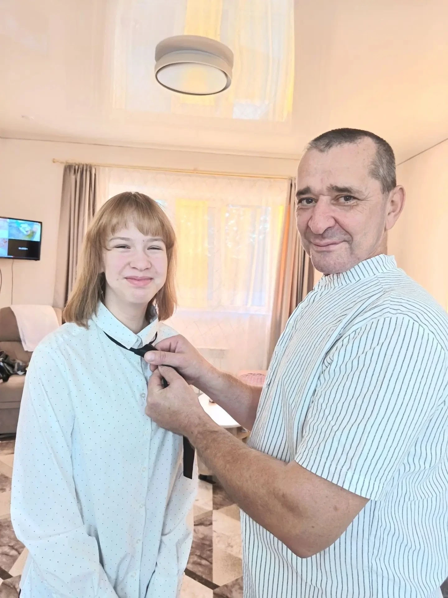 📸 В школьной фото-акции «Обнимая папу» принимает участие Чванова Наталья👨‍👧