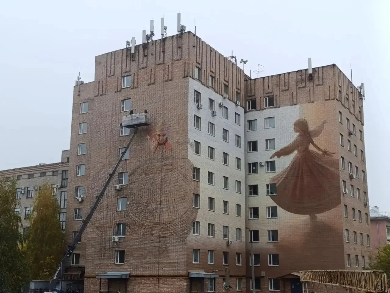 😍В Рязани продолжают рисовать новый мурал