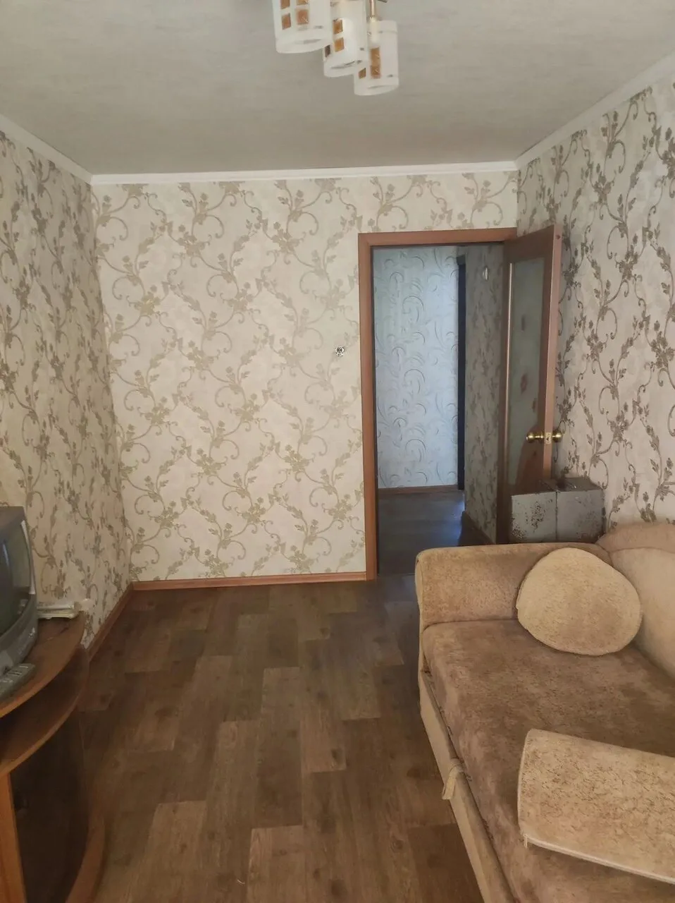 Продам 3-комнатную квартиру, 65 м², 1/3 эт. в Горловке, Калиновка, ул. Немировича-Данче...
