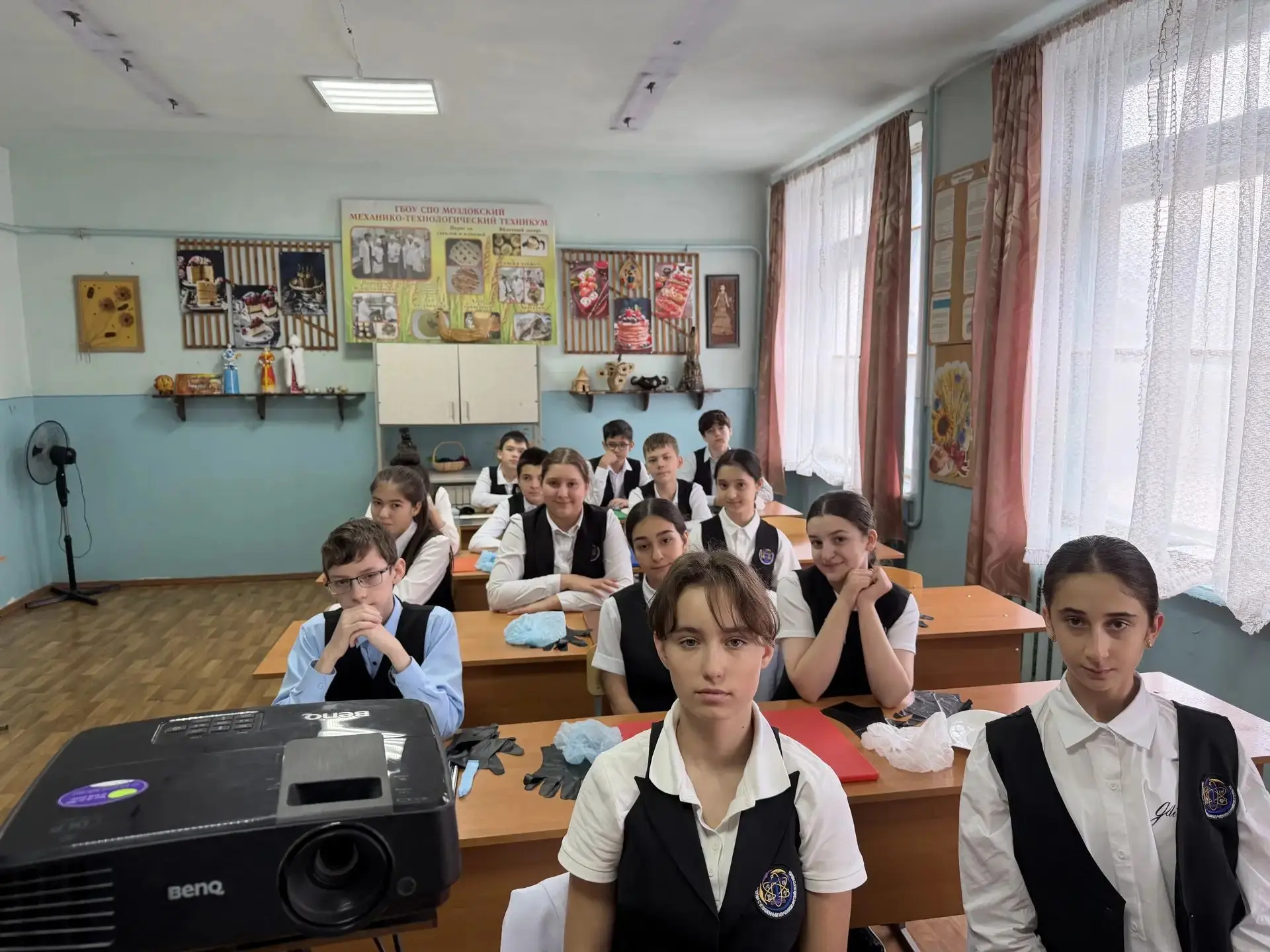 🧁Кулинарный дебют семиклассников: в ММТТ прошел мастер-класс «Повар — это круто!»