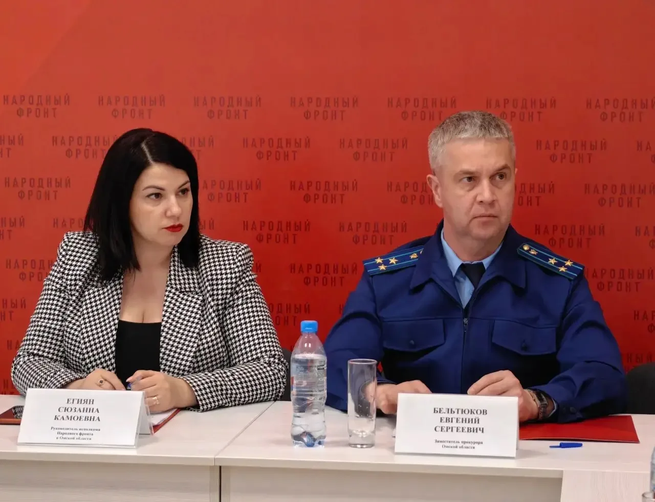 Заместитель прокурора Омской области Евгений Бельтюков совместно с руководителем исполк...