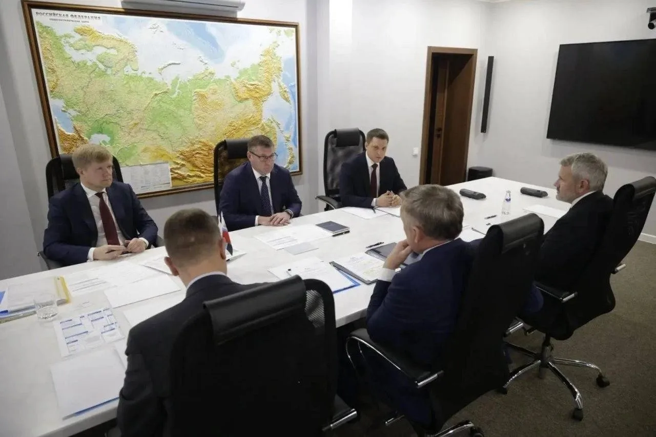 Губернатор Белгородской области Александр Шуваев провёл в Москве рабочую встречу с генд...