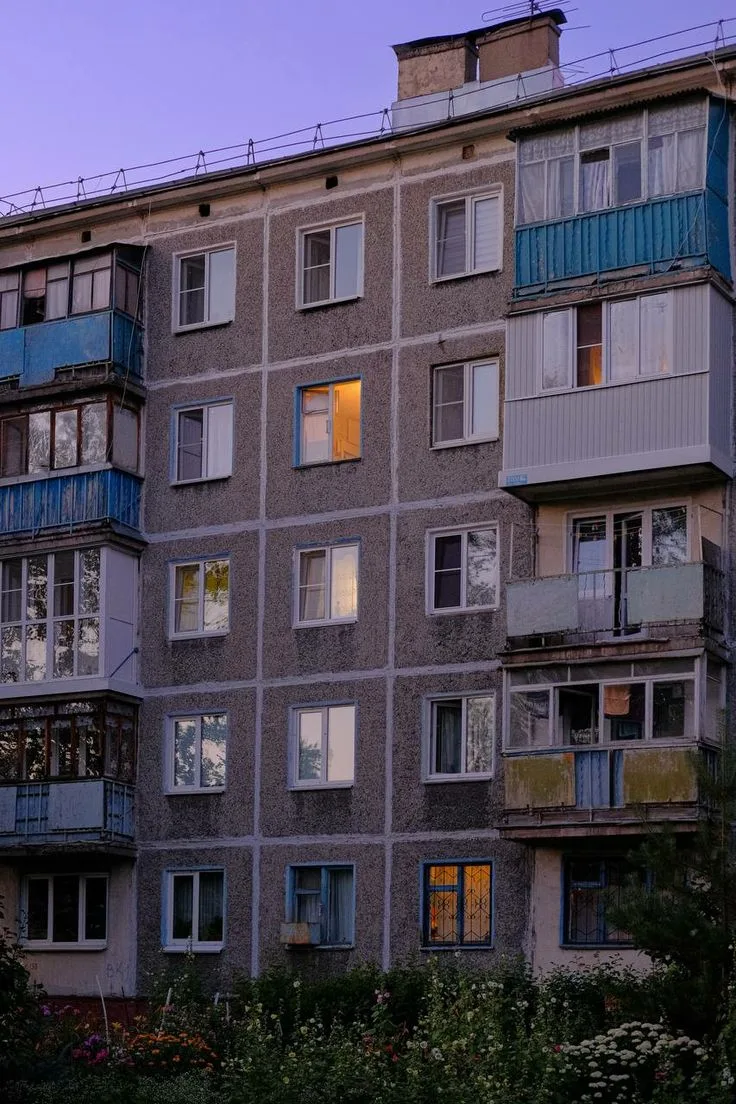 ЧТО СЛУЧИЛОСЬ С СОСЕДСТВОМ? УМЕРЛО? 1. Раньше соседи заходили “на чай". Сейчас… — публикация канала «Мудрые цитаты»