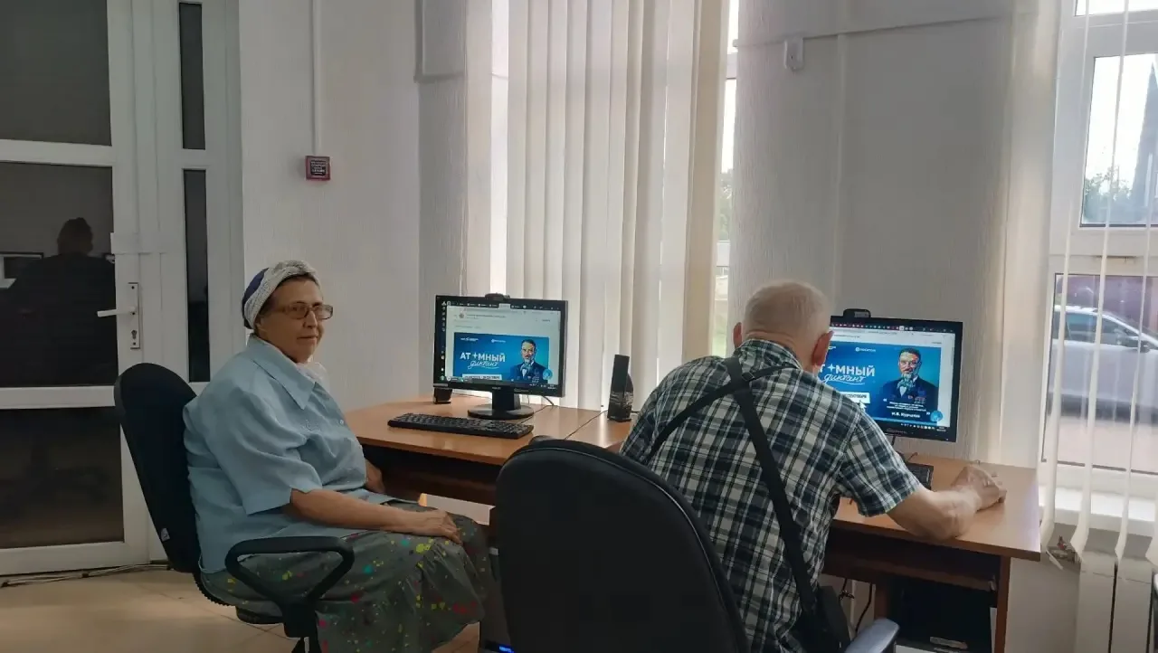 👨‍💻В Северском КЦСОН можно получить бесплатные уроки компьютерной грамотности.