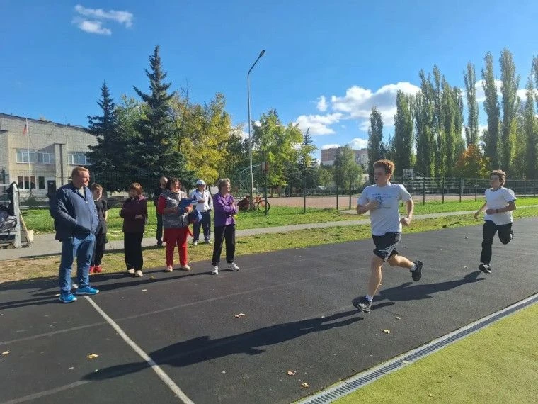 В Курчатове   был настоящий праздник спорта! На стадионе школы №5 встретились самые быс...