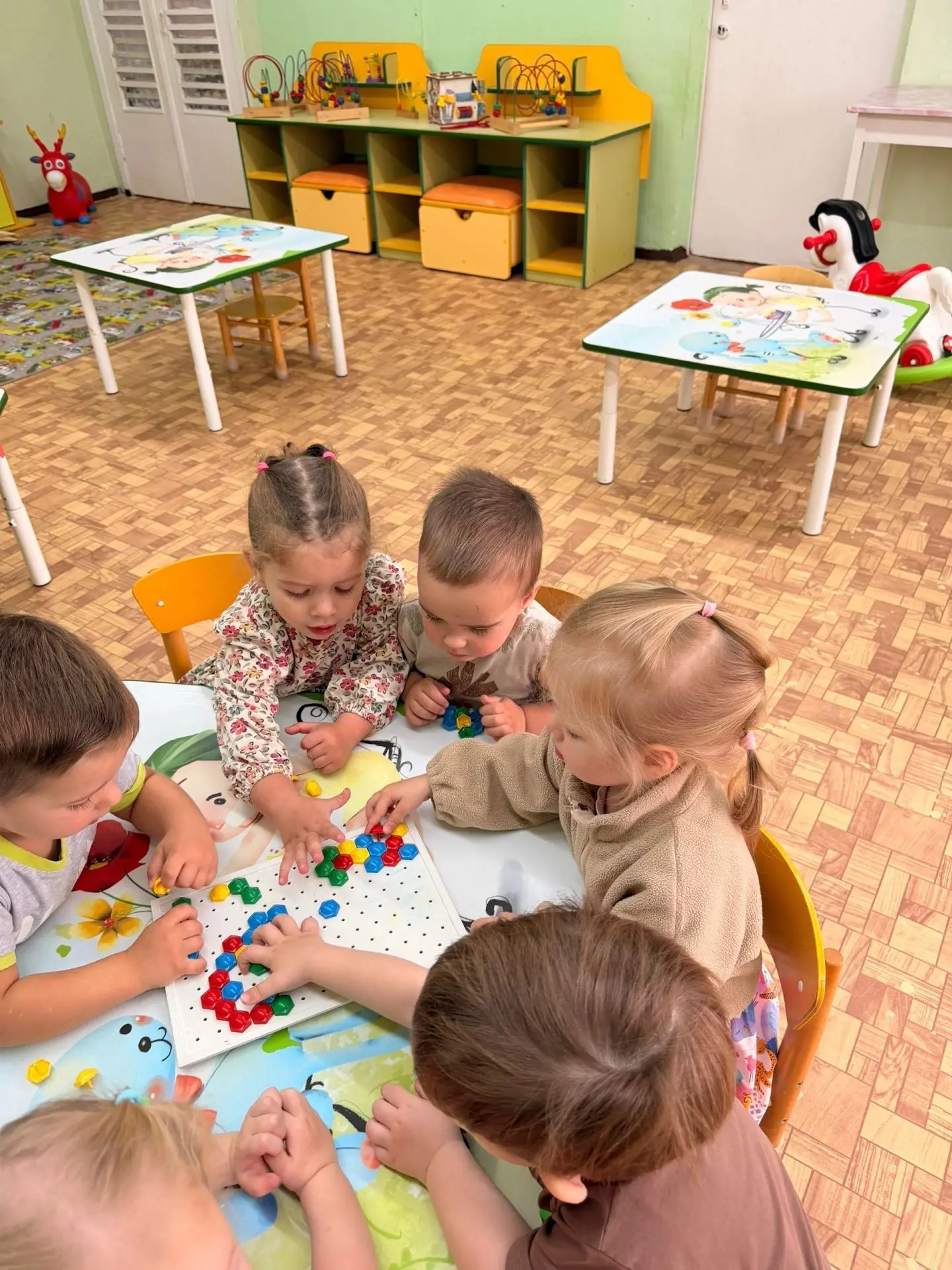 Малыши группы 4 любят играть в разные игр и это абсолютно нормально и естественно . дош...