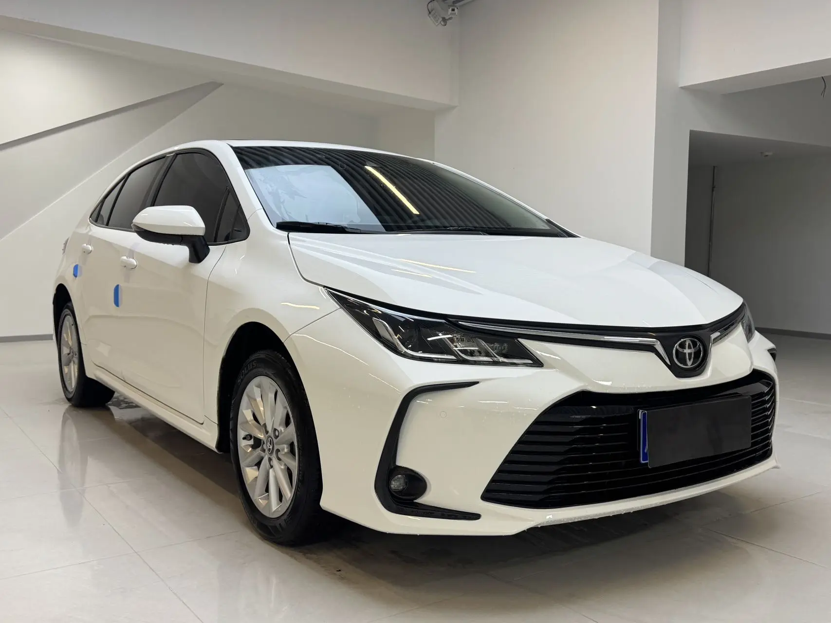 Toyota Corolla с пробегом всего 8 тыс км.