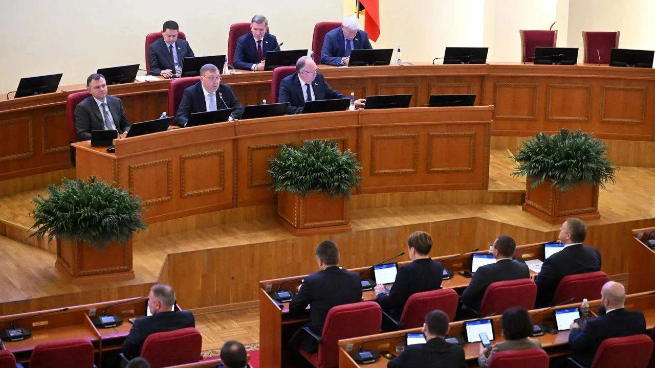 Сегодня, 14 октября, депутаты донского парламента приняли поправки в областной бюджет н...