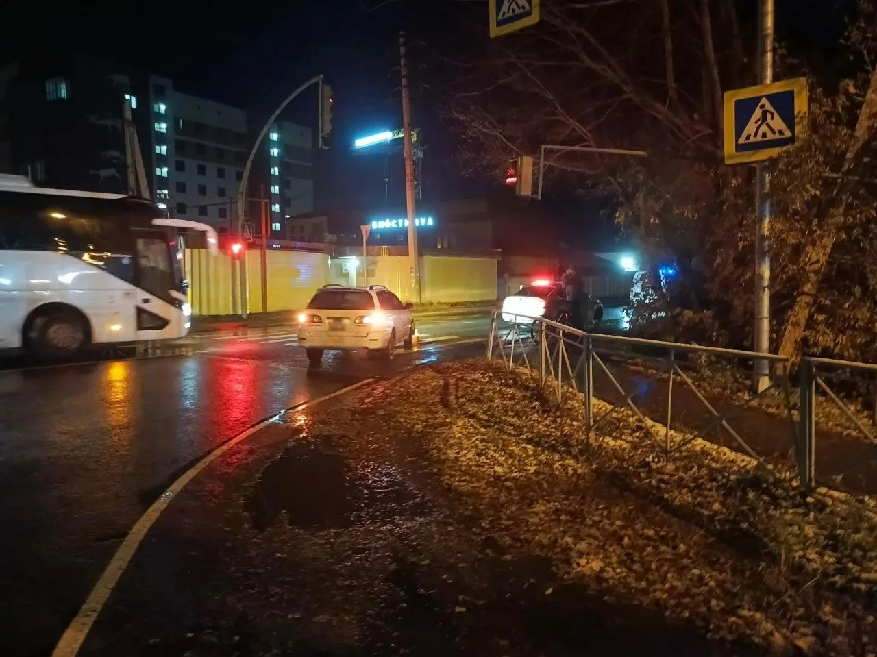 Родителей мальчика, попавшего под машину на велосипеде, накажут