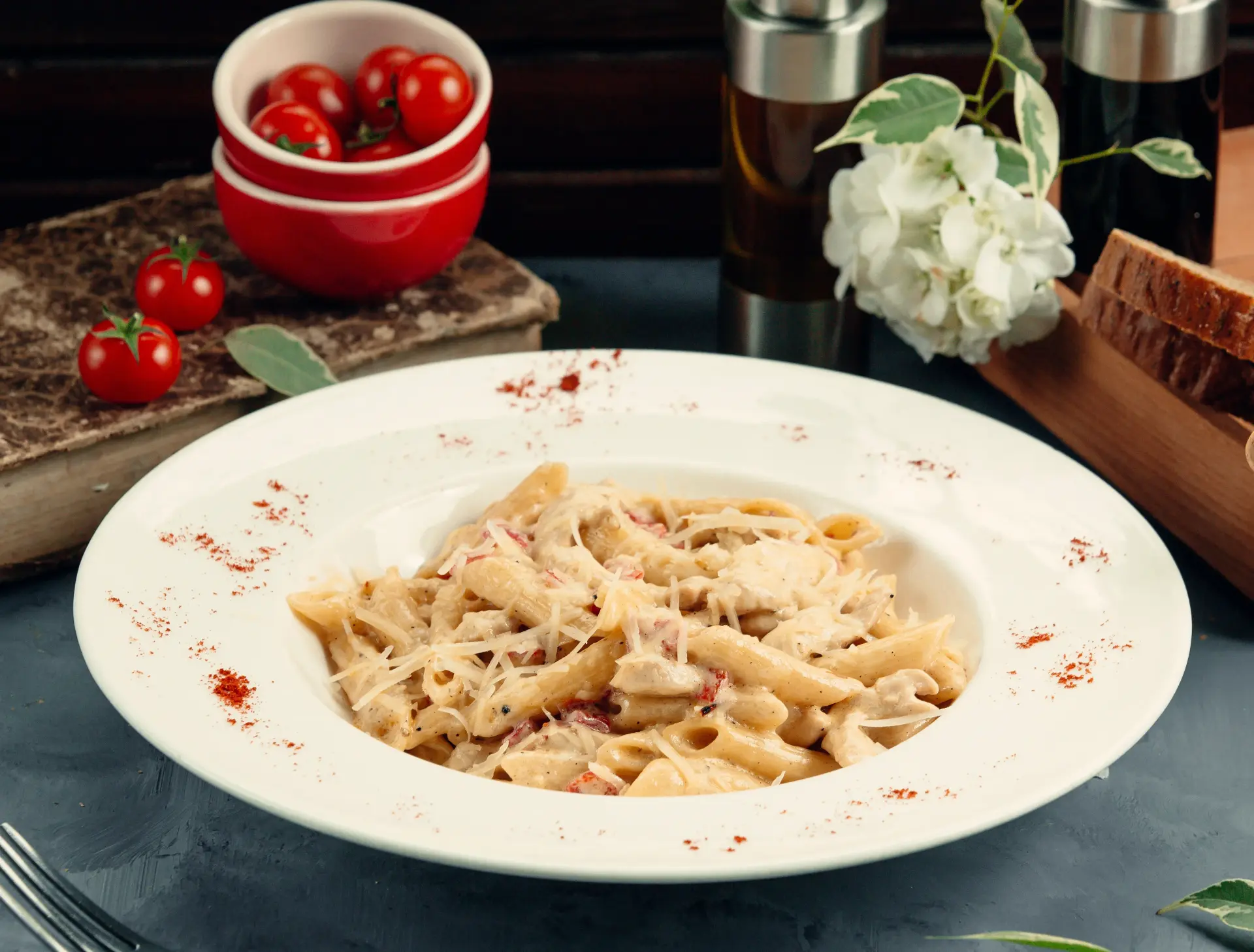 🍝 Сливочная паста с курицей — паста с куриным филе в сливочном соусе с чесноком и парм...