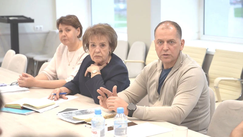 Заседание комитета по социальным вопросам состоялось 15 октября в здании администрации ...
