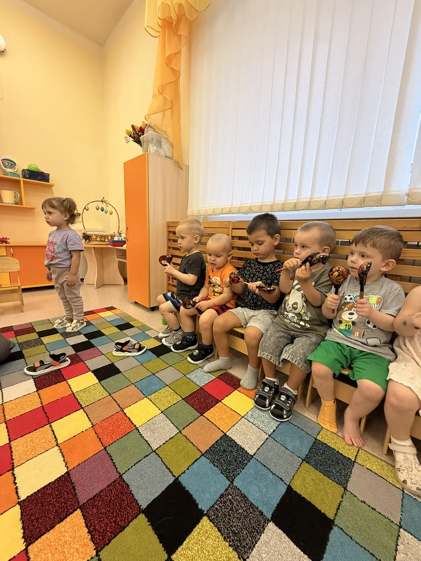 «Ложки, бубны, маракасы — наш веселый инструмент! 🎶