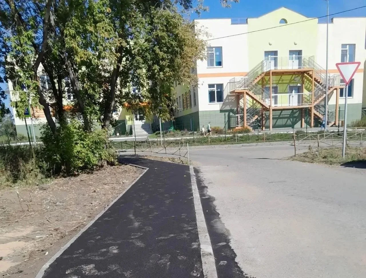 🪏 Более двухсот тротуаров отремонтировали в этом году в Омске по муниципальным програм...