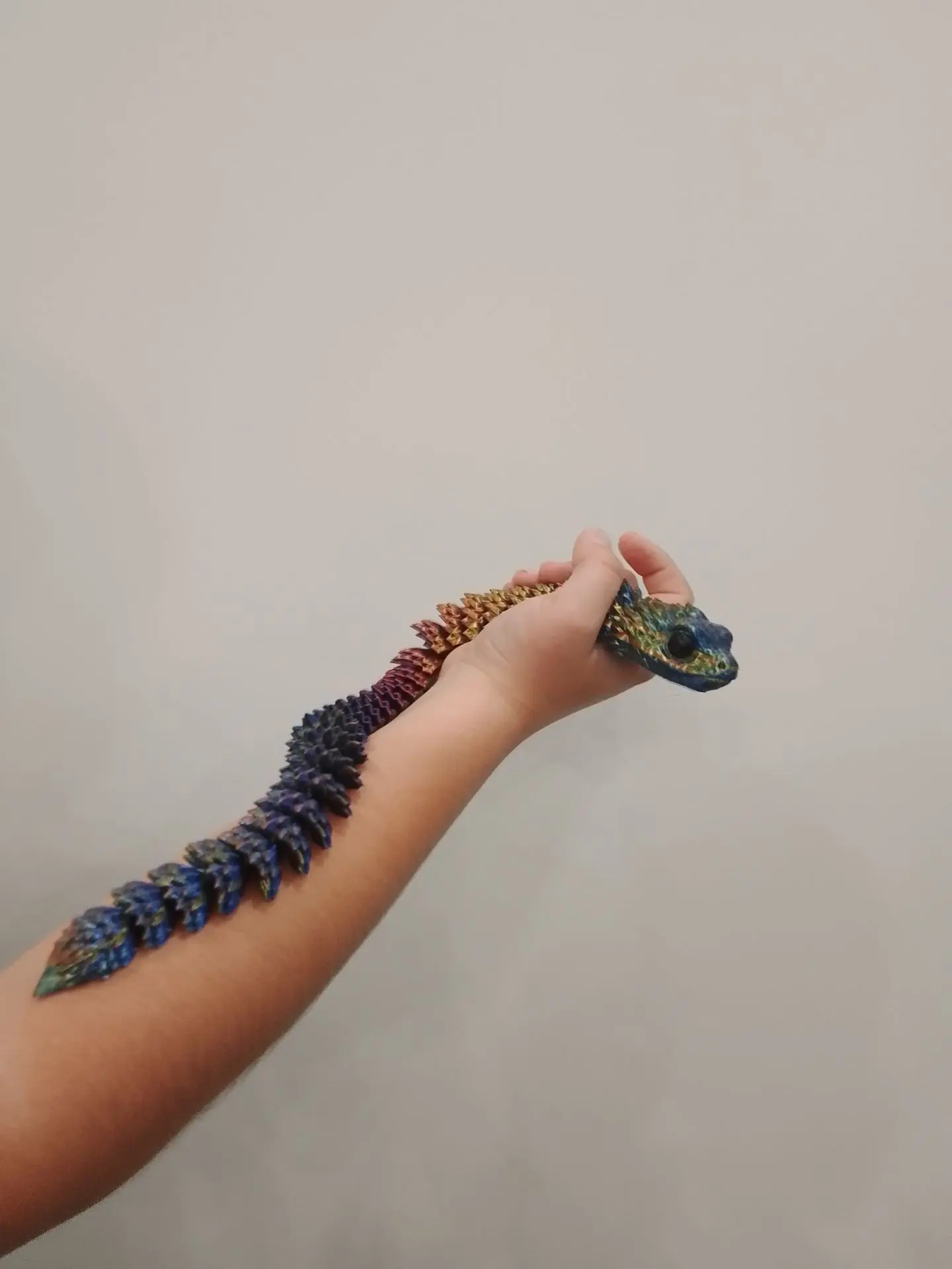 Большой 3D дракон. Сделан на 3D принтере, из перламутрового цвета. Длина 36 см.