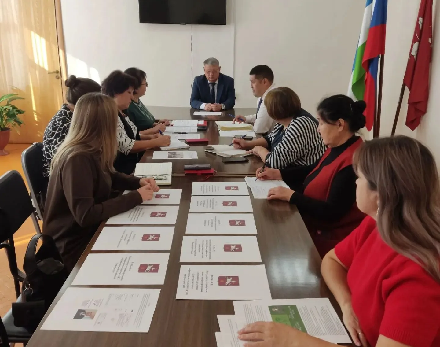 Салауат районы хакимиәте эргәһендә булдырылған " Башҡортостан халыҡтары телдәре тураһын...
