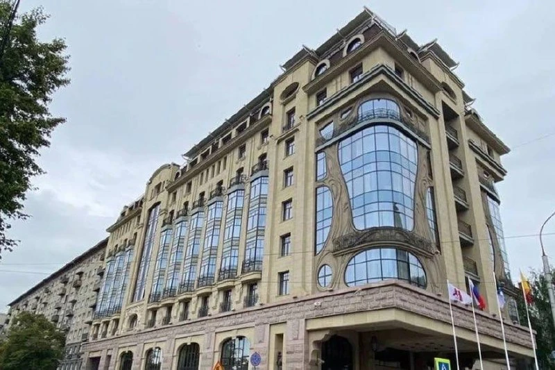 В Новосибирске задержали подозреваемого в стрельбе в отеле Гранд Автограф.