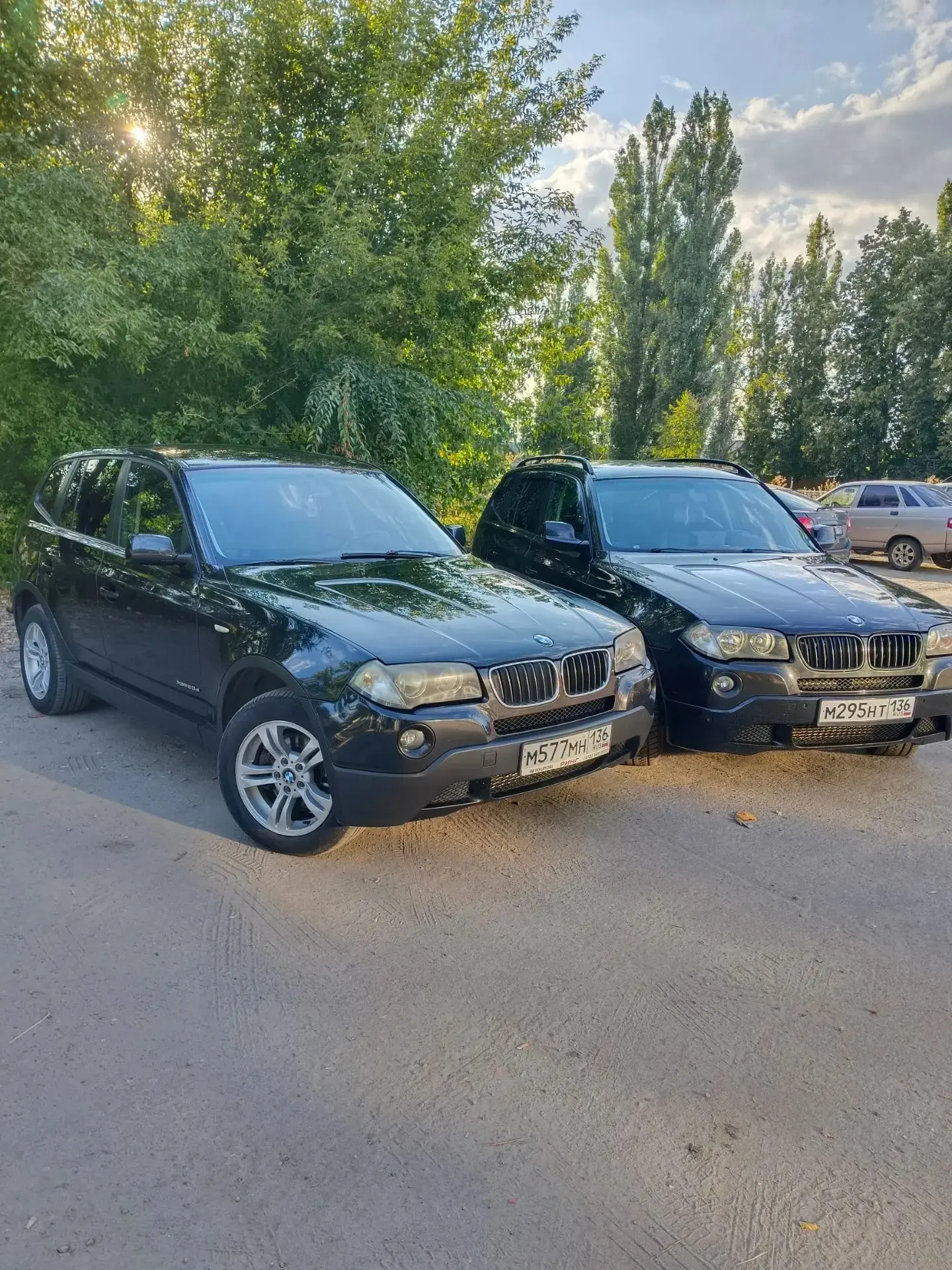 Продам один из двух, любой на выбор бмв. Двигателя 2.0 дизель, комплектация разная. Вор...