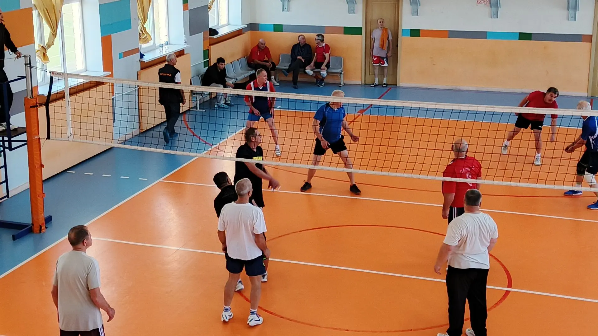 🏐9 октября в МАУ ДО СШ «Чайка» состоялся турнир по волейболу среди ветеранов и пенсион...
