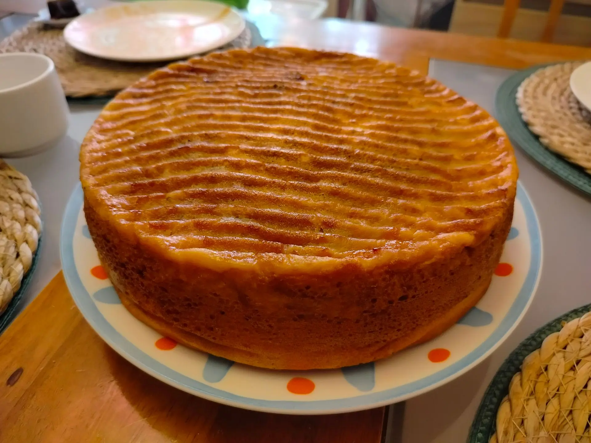 Сегодня со старшим сыном испекли пироги 🥧: заливной с капустой и говядиной, шарлотка с...