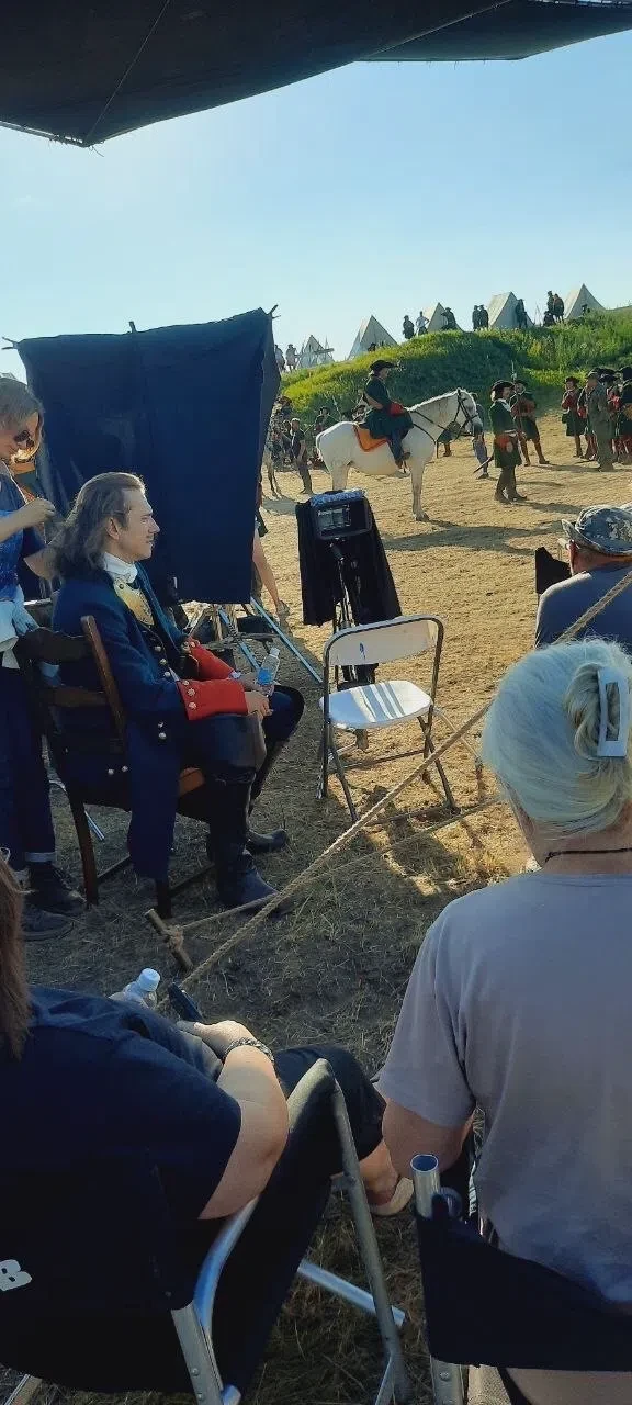 🎬 «Рождение империи» - Галина Никитина, гримёр актёров массовых сцен поделилась закадр...
