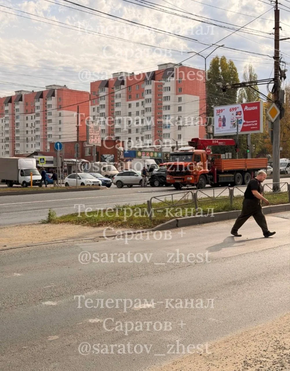 ДТП на пересечении улиц Антонова/Строителей.