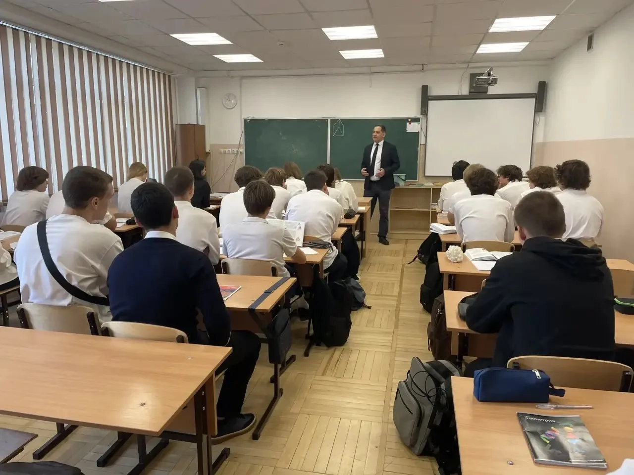 🎓 ПРОФЕССИЯ, КОТОРАЯ ОТКРЫВАЕТ ГОРИЗОНТЫ!