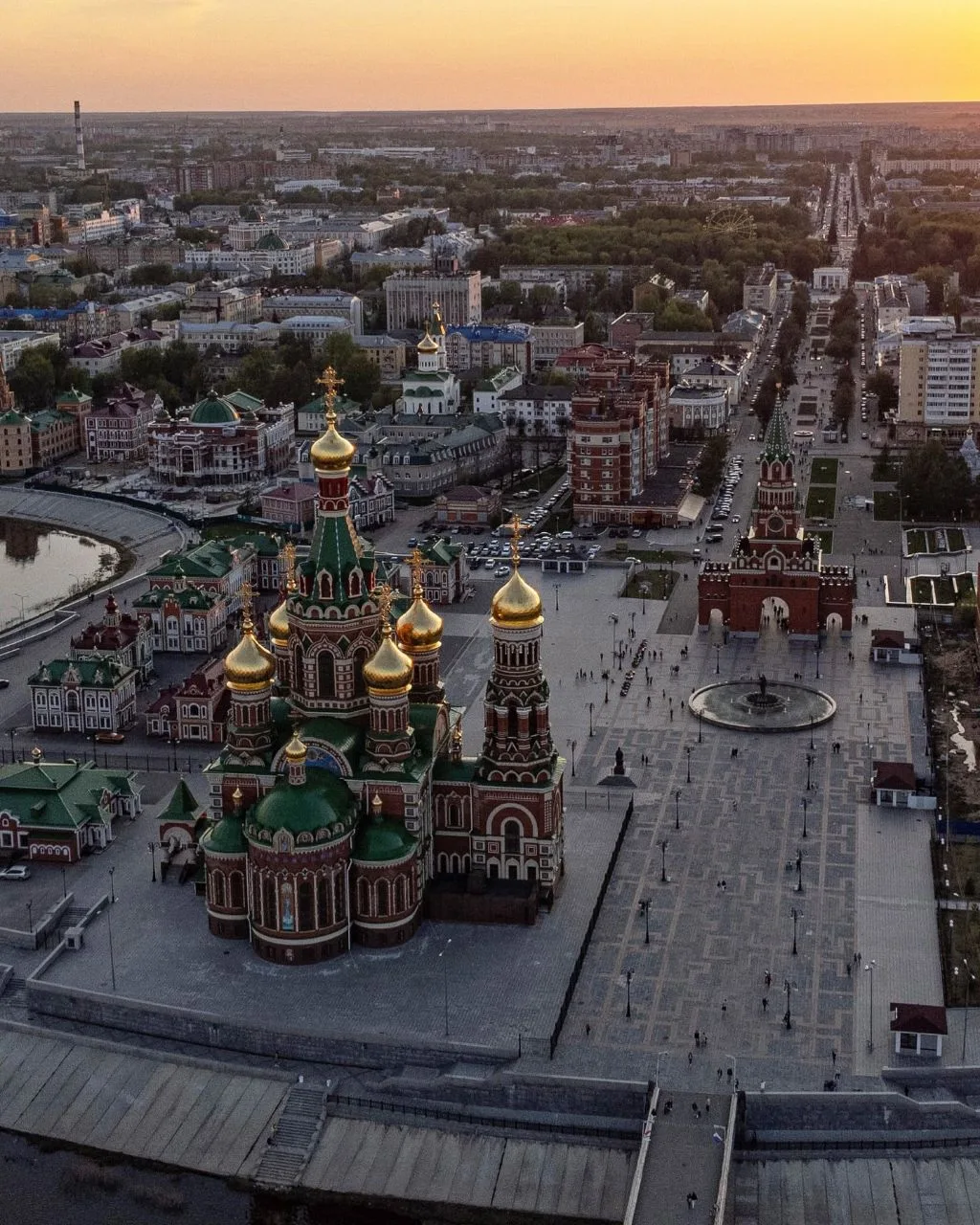 Побывать в Европе, не выезжая за пределы России, — легко. Приезжайте в Йошкар-Олу