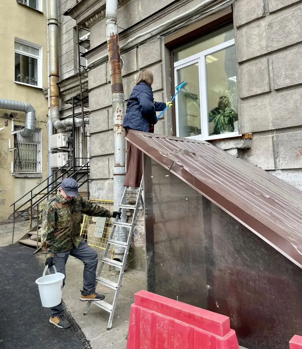 В рамках проведения месячника по благоустройству и санитарному содержанию территорий со...