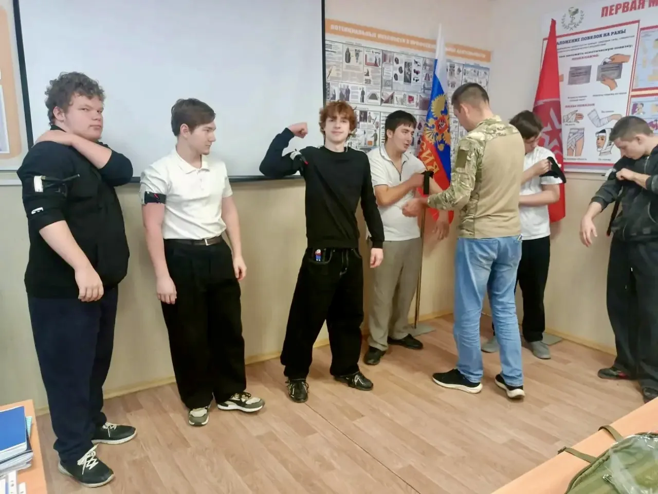 🩺 В Ивановском техническом колледже начались занятия по тактической медицине на уроках...