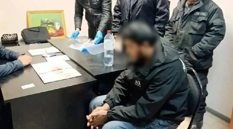 ⚖️ В Самаре иностранца отправили под стражу после попытки дать полицейскому взятку в 15...