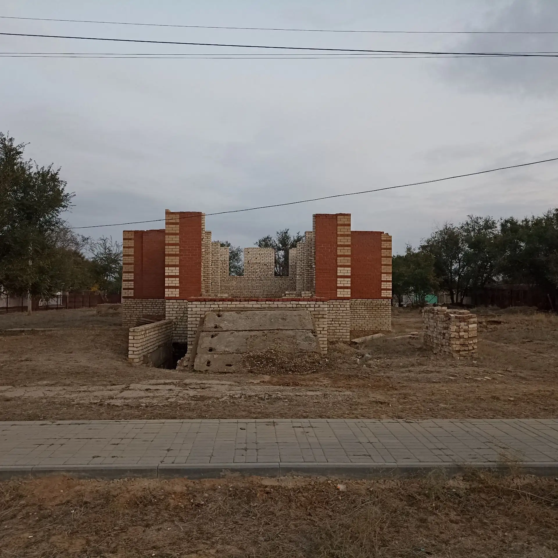 Благодарю всех за участие, организацию и помощь в уборке территории храма! Впереди амби...