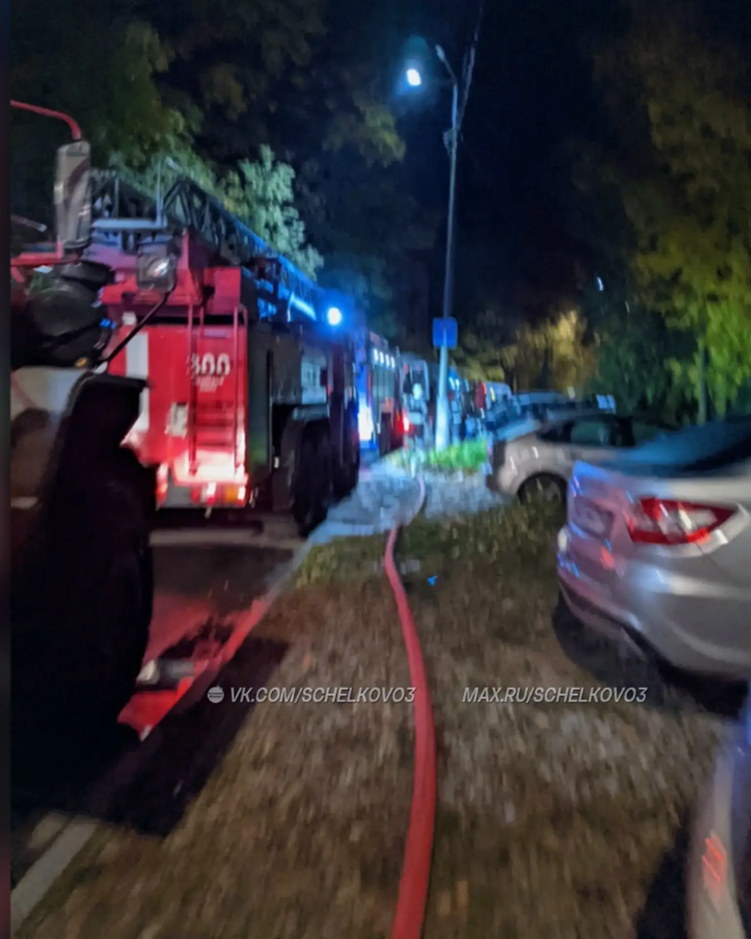 Жители сообщают, что в д.6 по ул. Ленина в подвале в одной из студий произошел пожар, н...