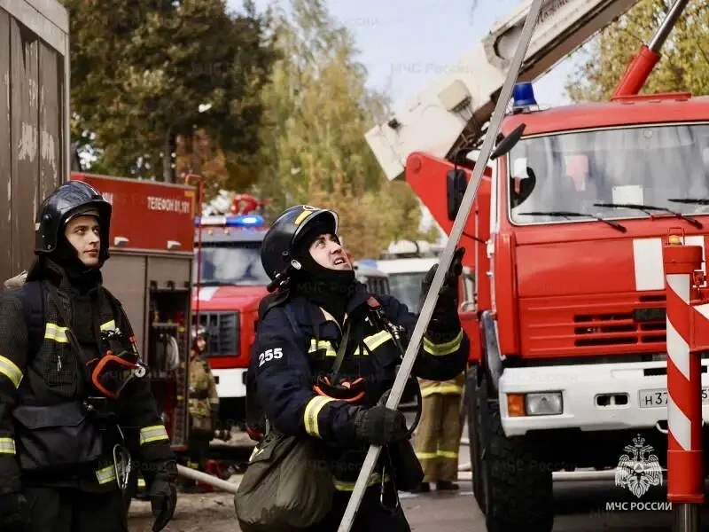 🚨 В Орле отработали действия экстренных служб при крупной чрезвычайной ситуации