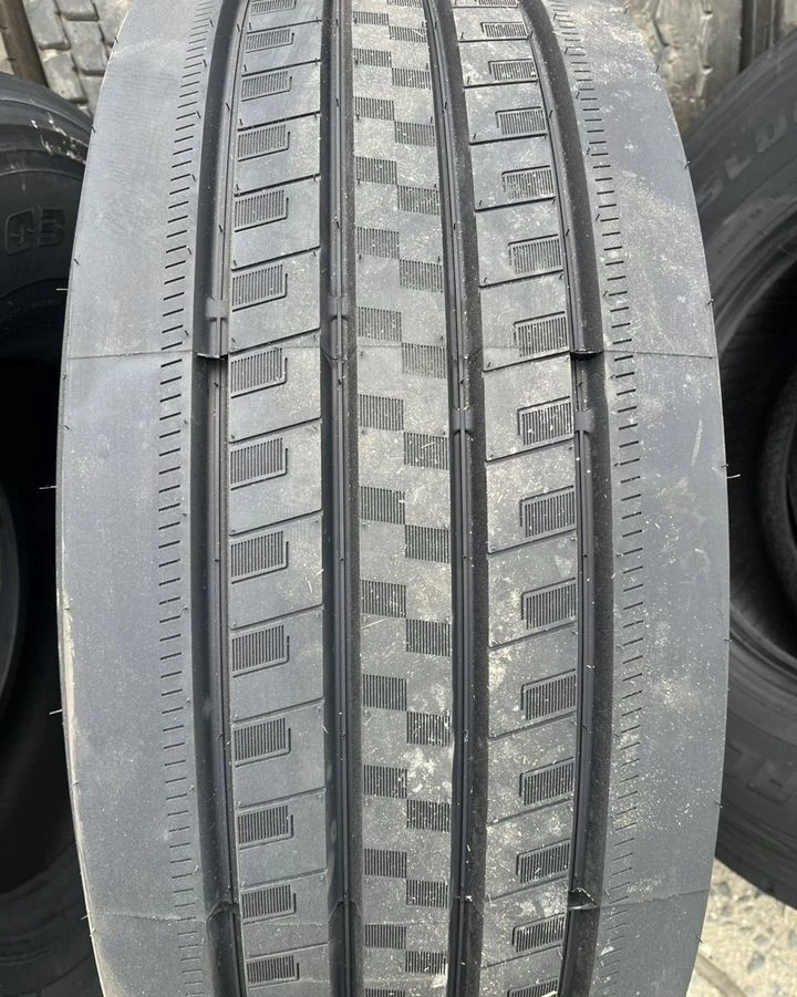 📸 Подборка фотографий: Royal Black SL007 385/65R22.5 164K TL 24PR