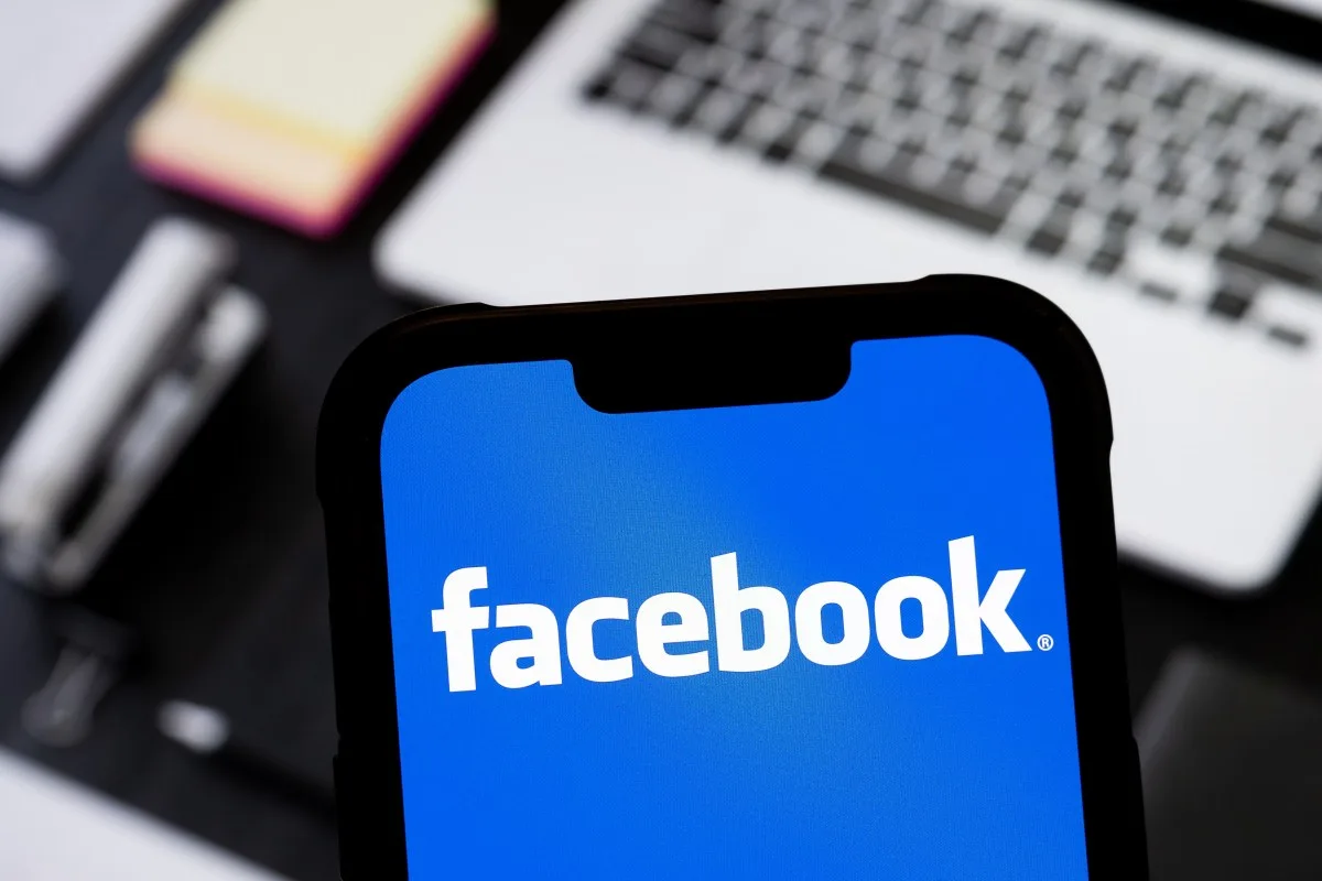 🔥 Facebook переходит на Reels-first: масштабный тест в Индии*