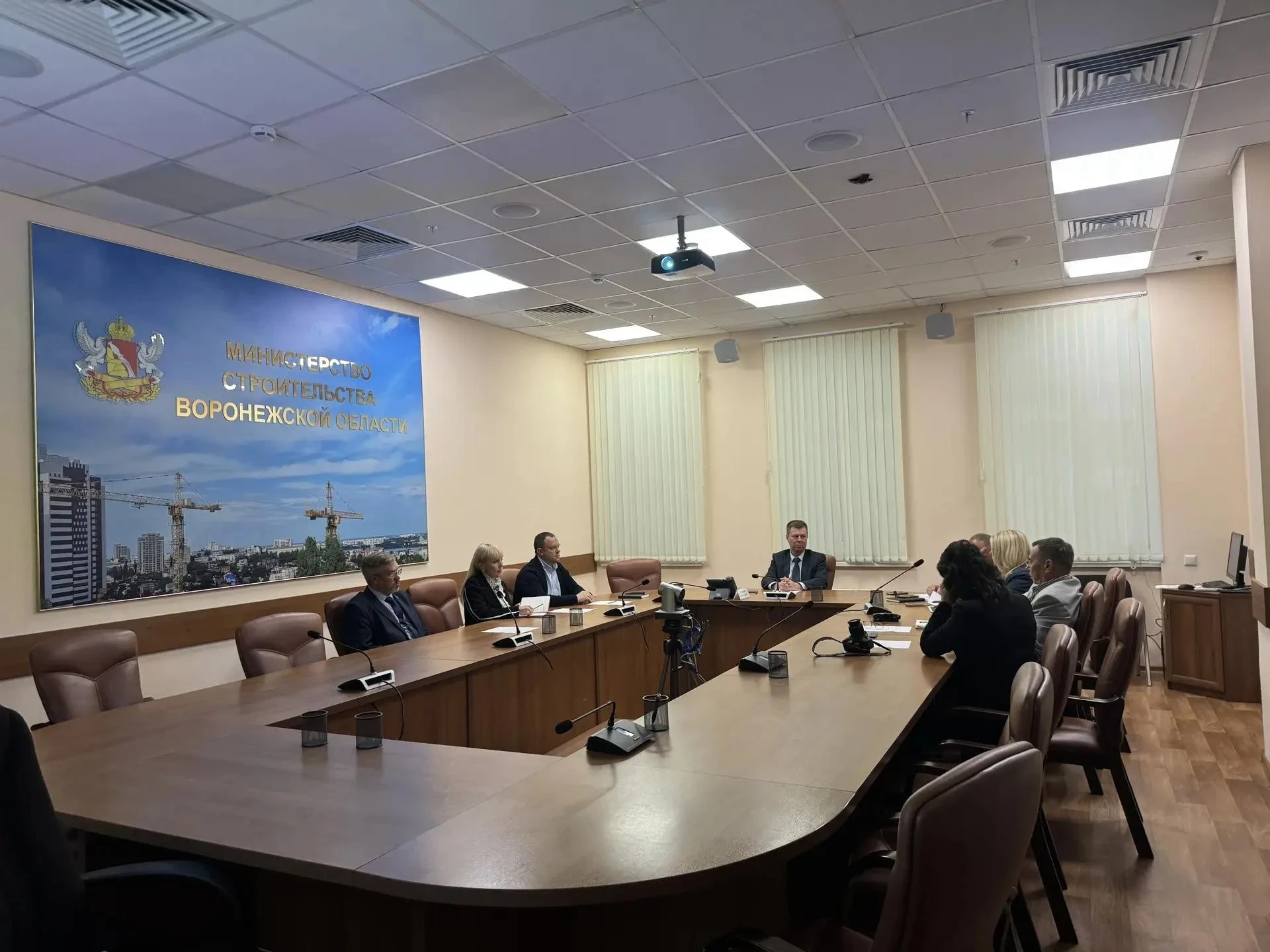 🛠️ Общественный совет обсудил план работы министерства строительства