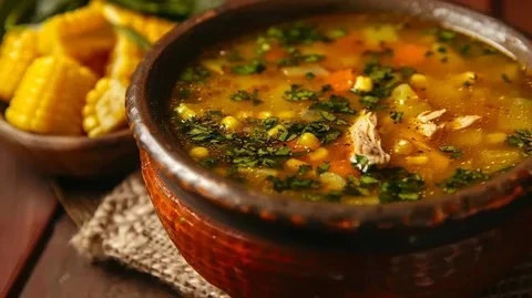 🌽🥄🍲 Ахиако с кукурузой и тыквой — это когда густой, тёплый аромат бульона с травами ...