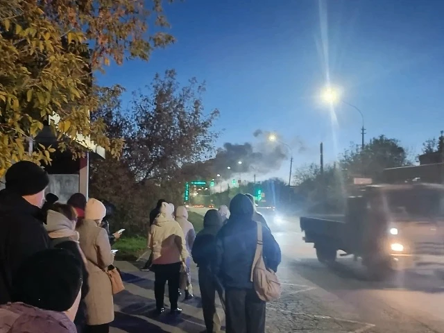 Cегодня утром со стороны ТЭЦ-5 валил  густой черный дым: