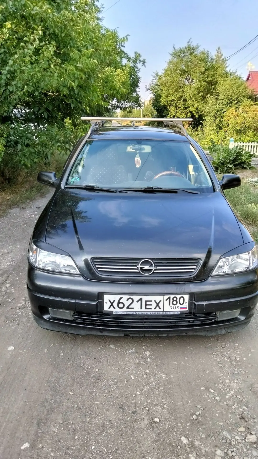 Продам 2002г опрятная хорошая машина. 390000 т.р( торг) +79495274817