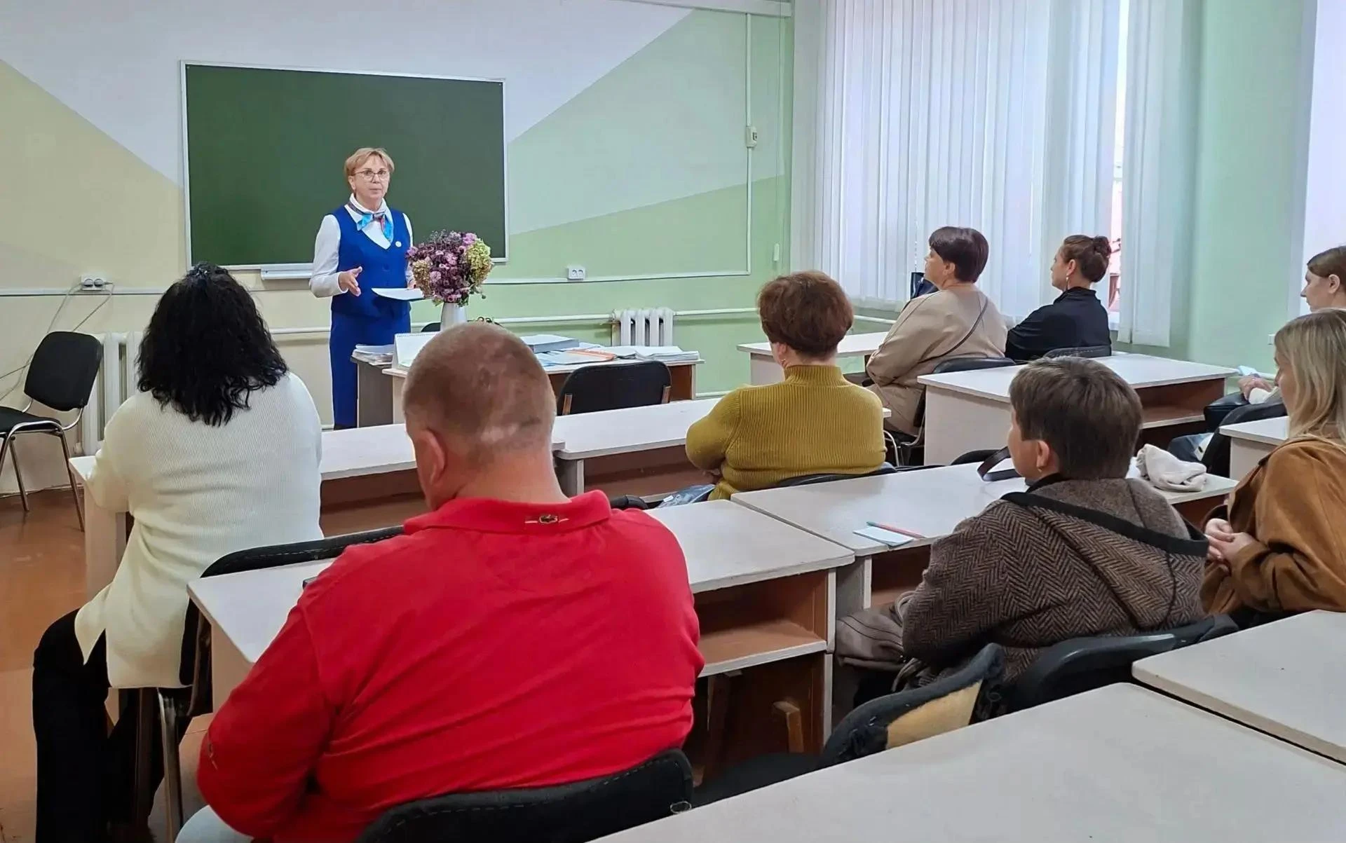 Специалисты Кадрового центра «Работа России» приняли участие в родительском собрании в ...