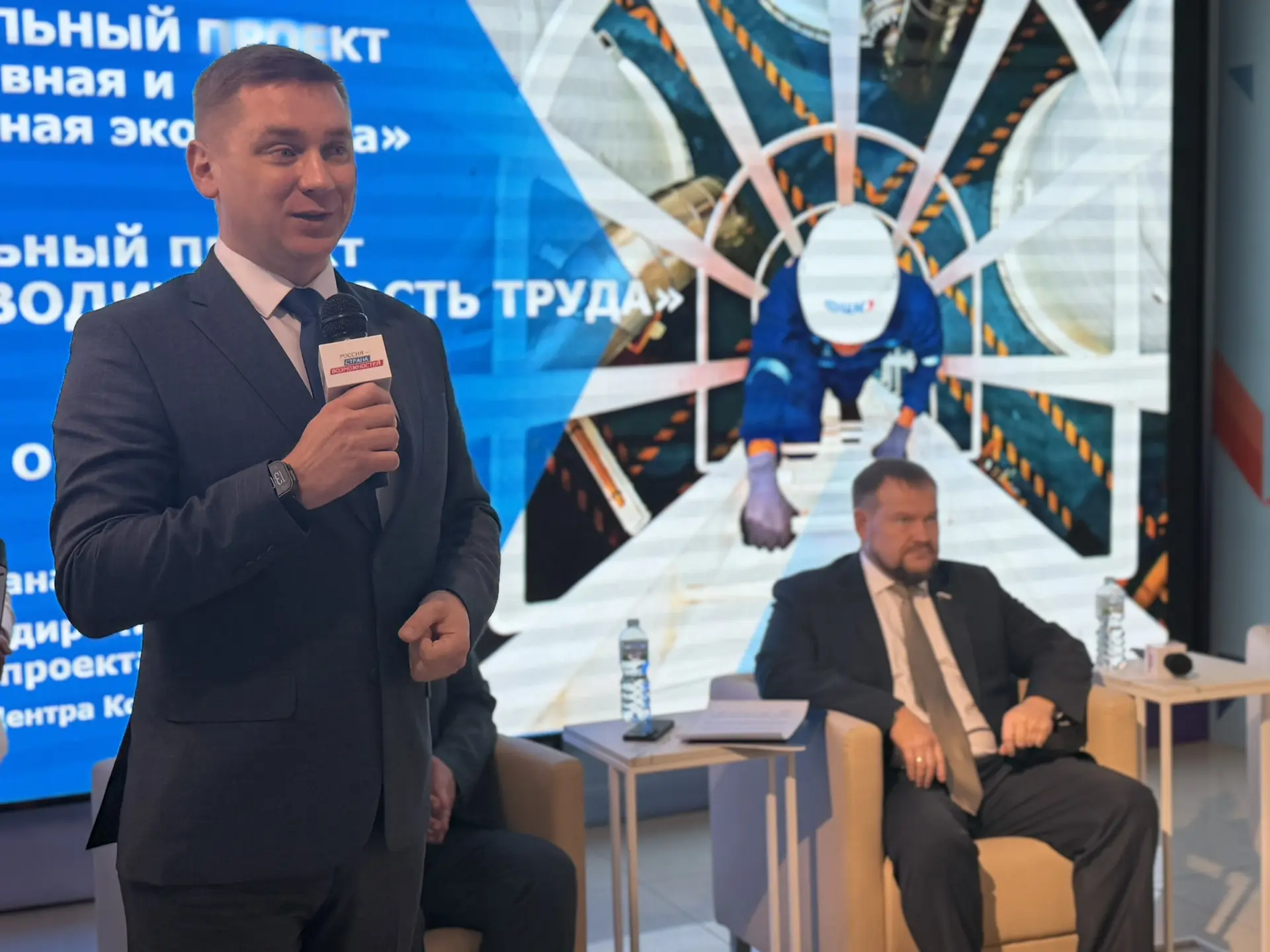 Сегодня в качестве координатора партпроекта «Предпринимательство» в ЛНР принял участие ...