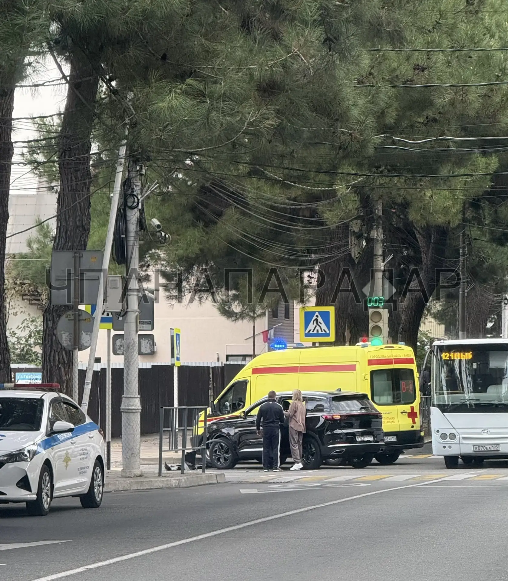 ⚡️ Самокатчик  на прокатном СИМ влетел в машину на перекрестке Крымской и Гребенской в ...