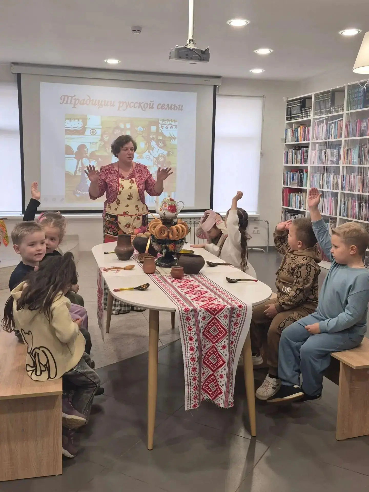 📚👨‍👩‍👧‍👦 Воспитанники подготовительной группы дошкольного отделения МОУ-СОШ «Имена...
