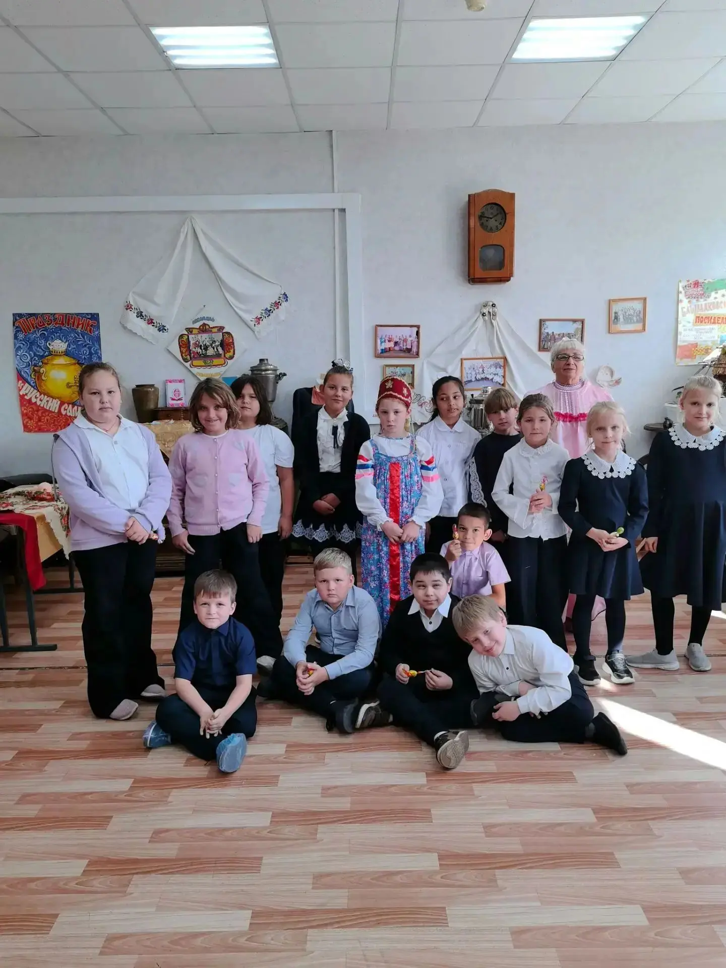В МБУДО ДДТ р. п. Башмаково состоялось праздничное мероприятие и выставка народного тво...