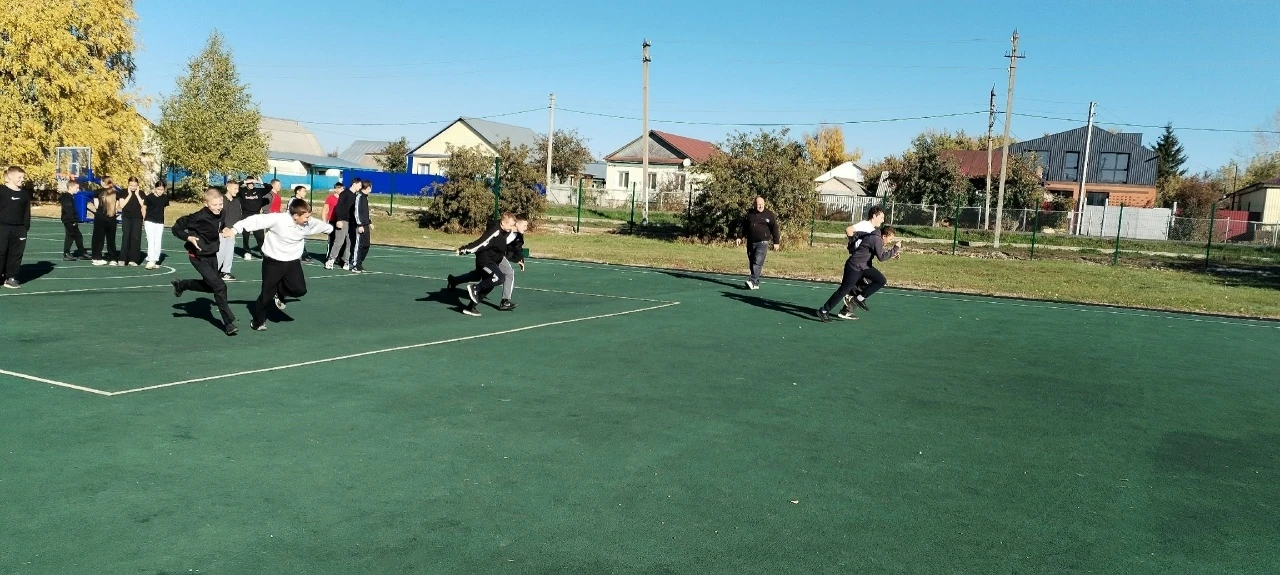 На школьных спортивных объектах, построенных по инициативе Вячеслава Володина, кипит жизнь