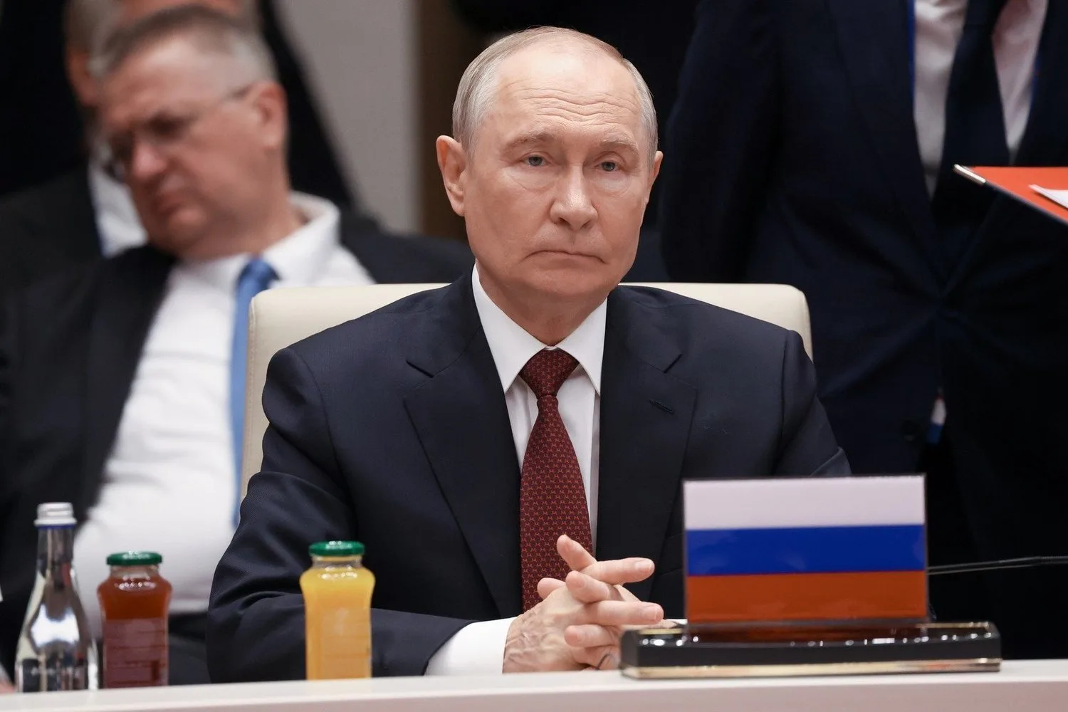 Путин призвал ликвидировать ненужные барьеры в торговле на маркетплейсах